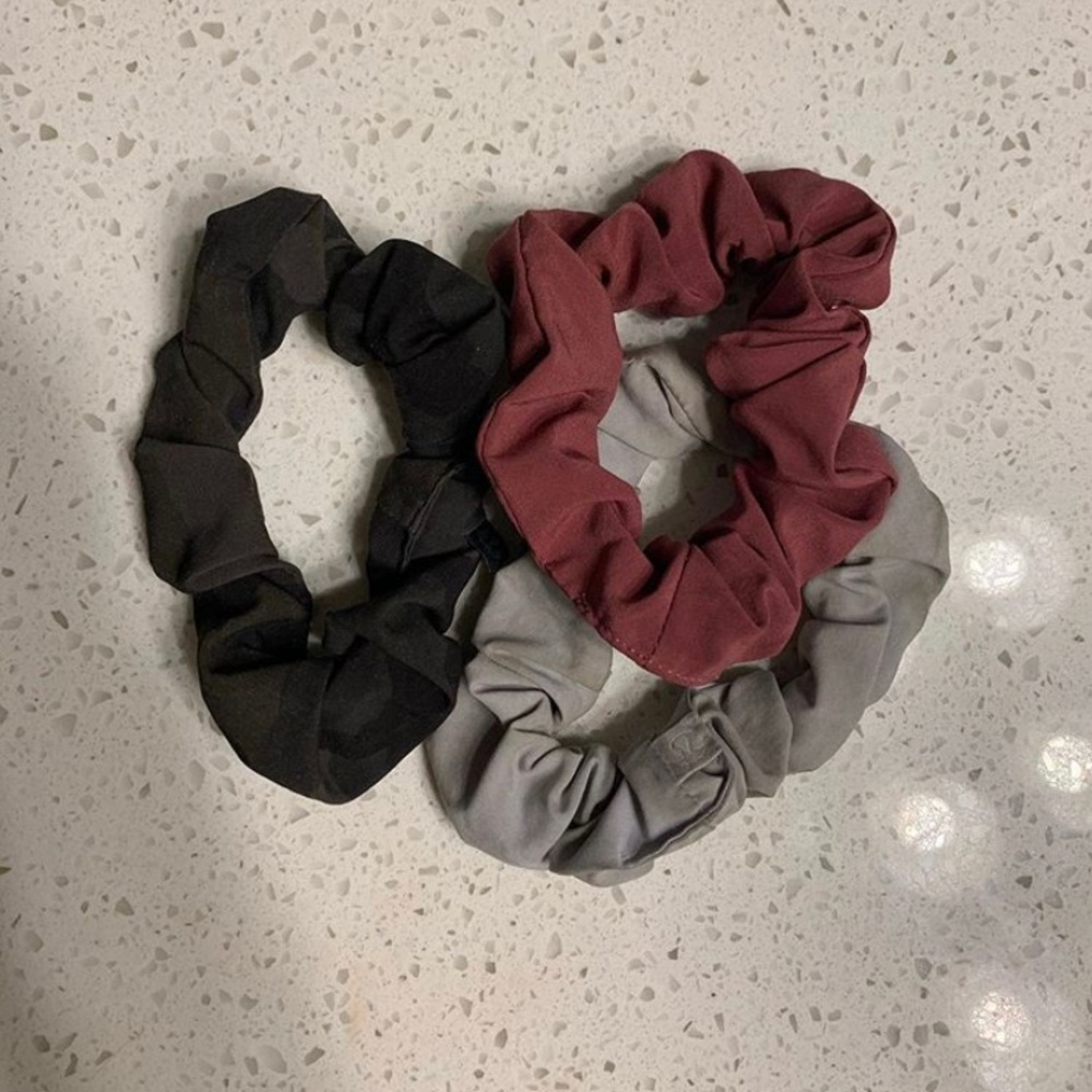 lululemon scrunchies!